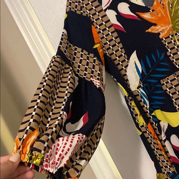 Tiered patterned dress - Picture 3 of 3